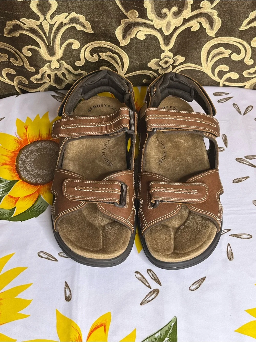 Dockers Men's Newpage River Sandals US M11 - Rust